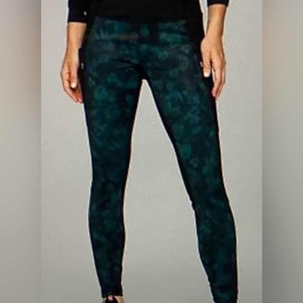 Athleta Frost High Traverse Tight in Abyss Size Medium Tall